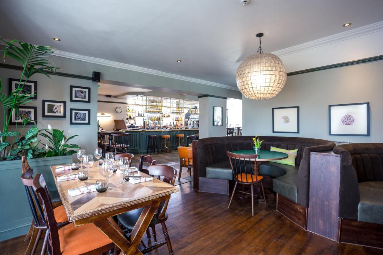 Eagle And Child, Ramsbottom Hotel บิวรี่ ภายนอก รูปภาพ