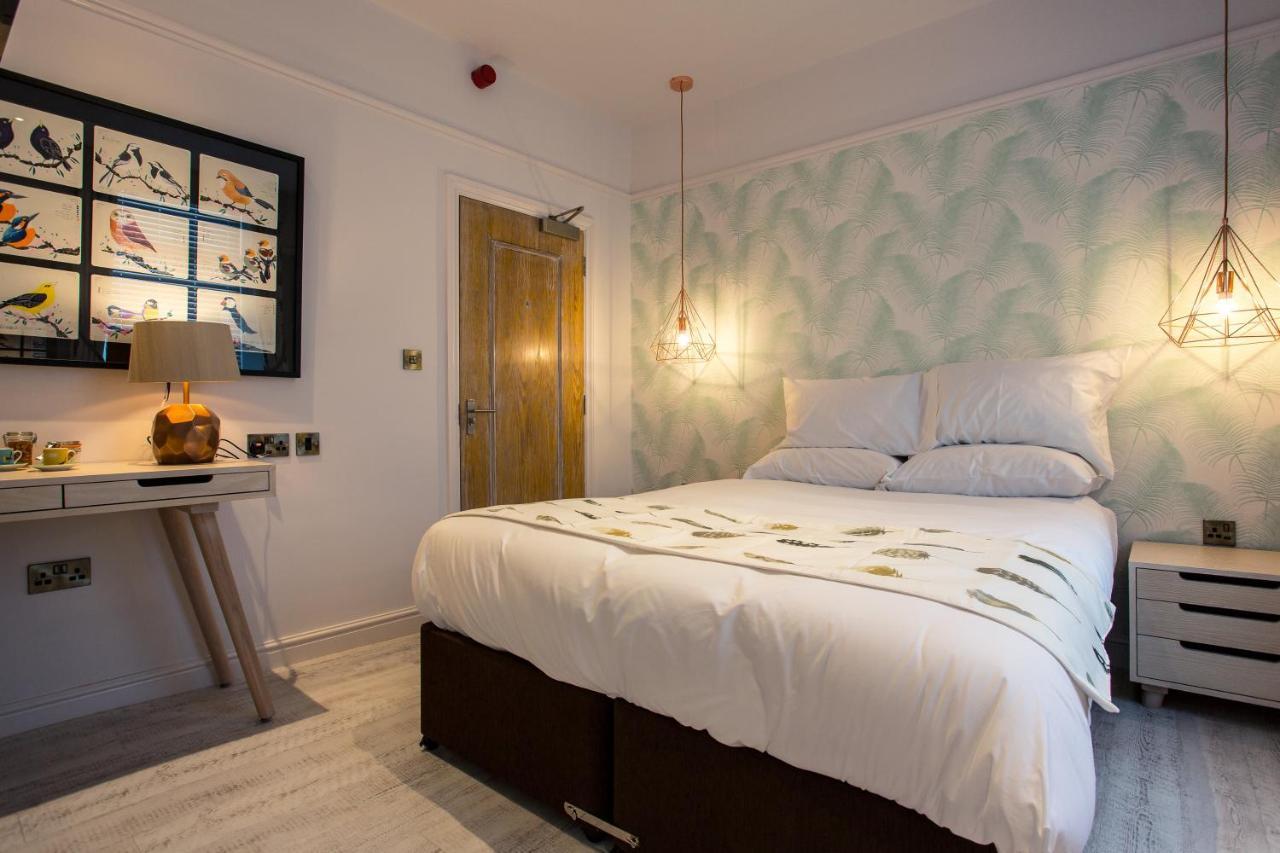 Eagle And Child, Ramsbottom Hotel บิวรี่ ภายนอก รูปภาพ